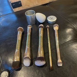 RESERVED. Seint (Maskcara) Brushes Lot